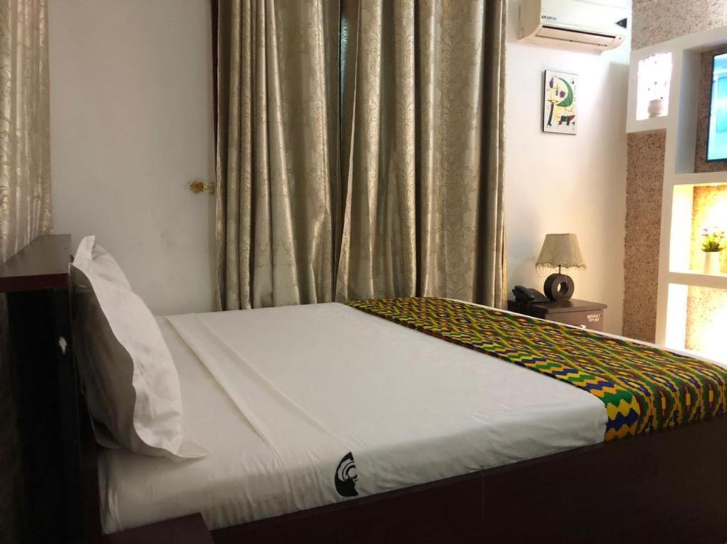 Ridma Hotel Accra Bagian luar foto